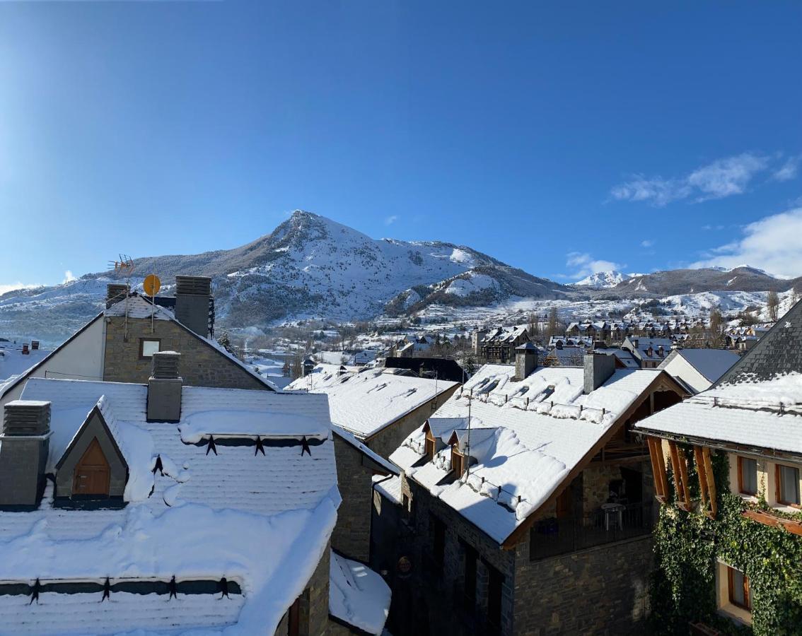 Esplendido Atico En Sallent Con Vistas Sallent de Gállego Buitenkant foto