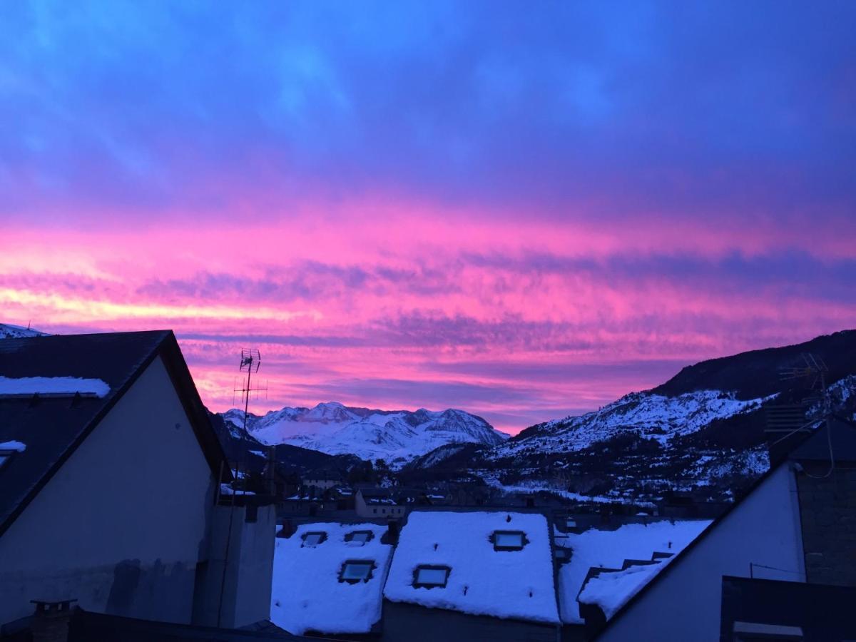 Esplendido Atico En Sallent Con Vistas Sallent de Gállego Buitenkant foto